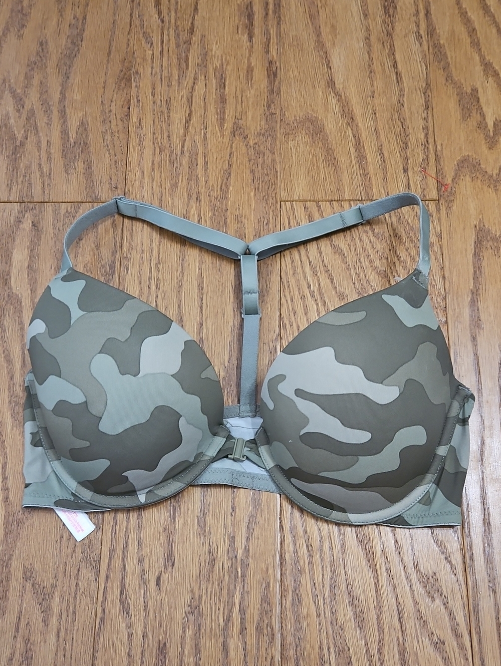 Victoria's Secret Pink Wear Everywhere Super Push-Up Bra in Green Camo. Size 34D